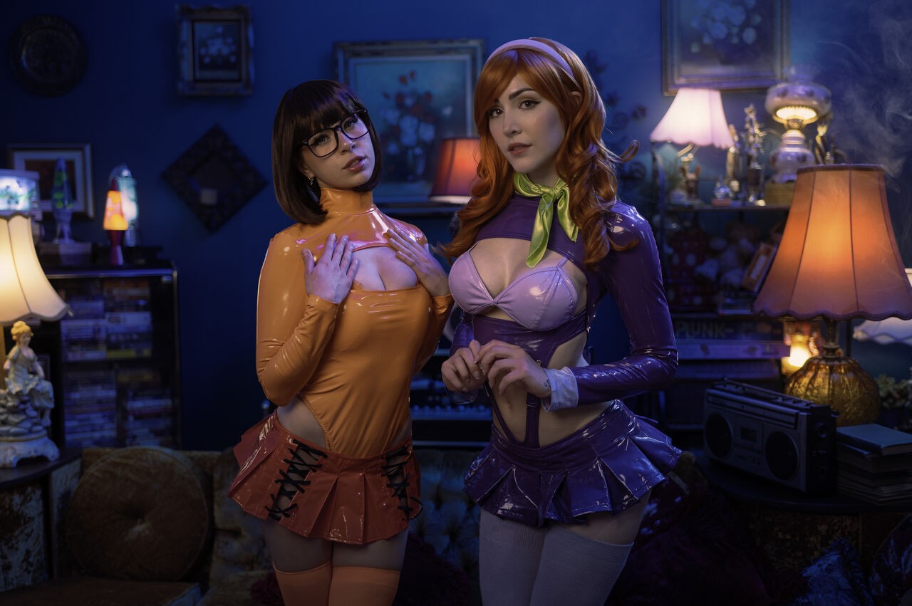 Luxlo & Dessyyc: Daphne & Velma Hentai pt-br 10