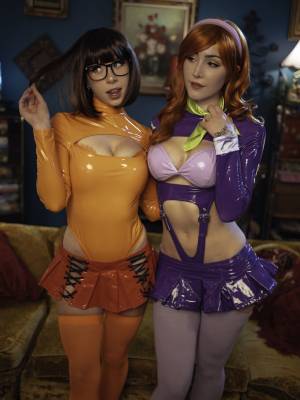 Luxlo & Dessyyc: Daphne & Velma Hentai pt-br 25